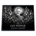 tablice nagrobne z portretem i klasycznym motywem krzyża