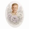 lápida infantil con retrato de niño y flores decorativas