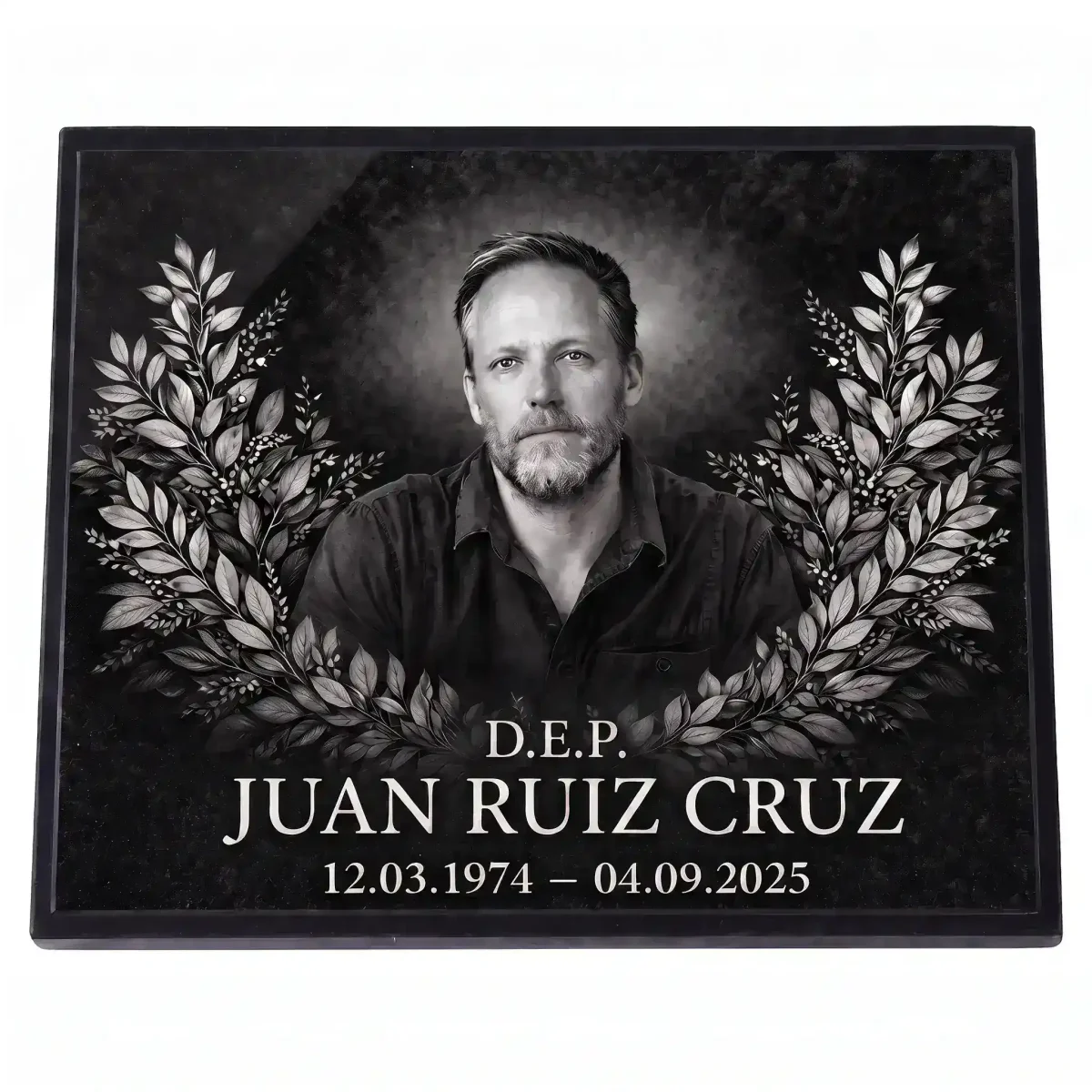Placa de vidrio con nombre y fechas para lápida con retrato grabado