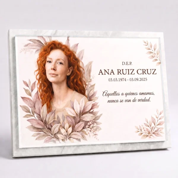 Placa conmemorativa de cristal con foto, nombre y fechas para lápida