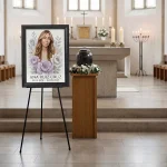 retrato de porcelana para lápida con foto personalizada del difunto y flores decorativas