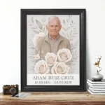 Retrato personalizado para panteón elaborado a partir de una foto con motivo floral y nombre del difunto