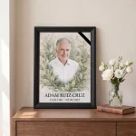 Retrato personalizado enmarcado con foto del difunto y motivo floral